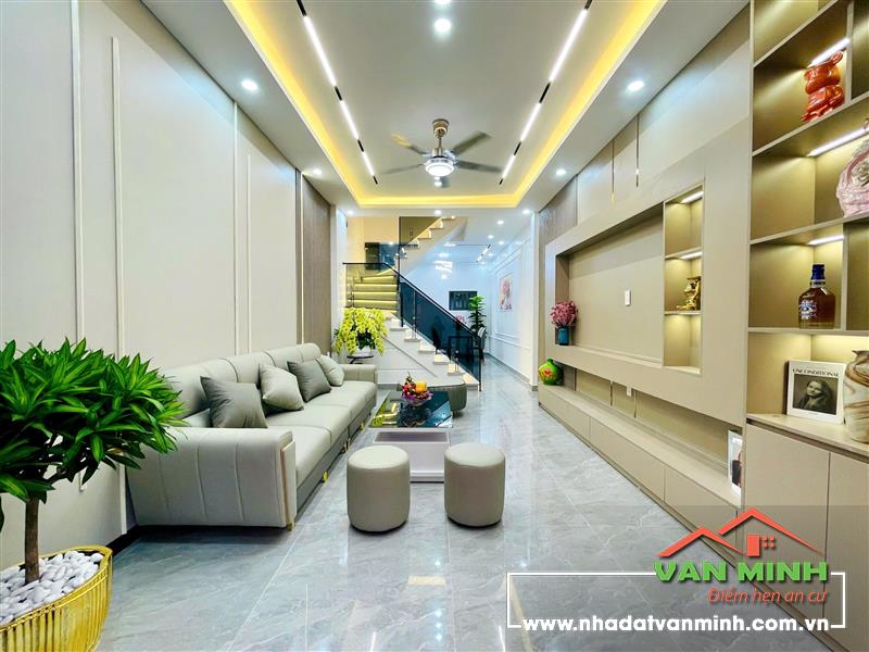 Bán nhà đẹp giá rẻ phố Trần Nguyên Hãn - Lê Chân, HP