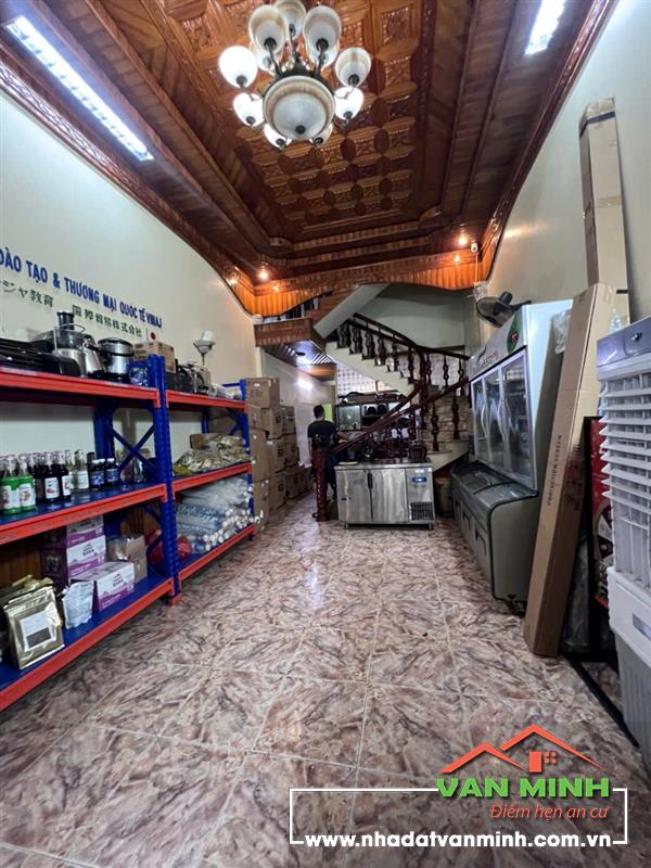 Nhà 3 tầng mặt đường Trần Nhân Tông - Vị trí đẹp - 66m2