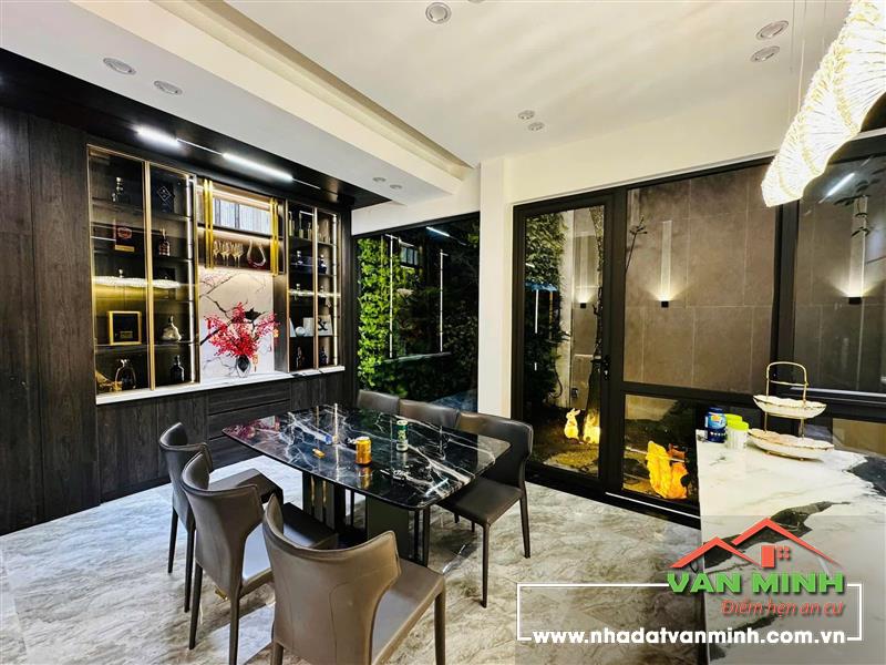 Bán nhà siêu đẹp sân vườn phố Nguyễn Văn Linh gần Lạch Tray, Lê Chân, HP