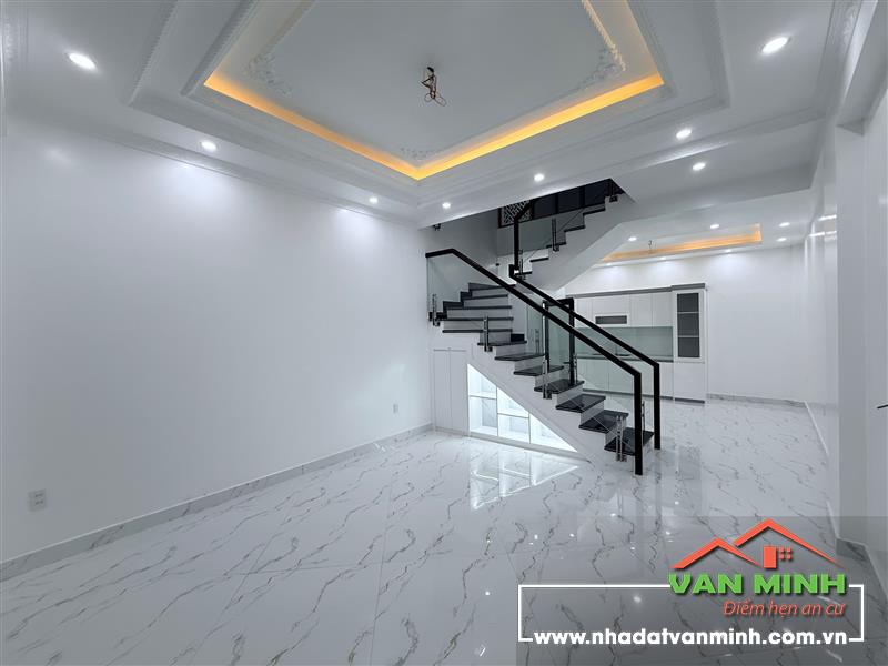 Bán nhà phố Tiền Phong xây mới sau nhà mặt đường