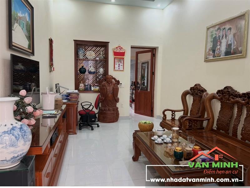 Bán nhà trong khu phân lô đường Lạch Tray, Ngô Quyền, Hải Phòng.