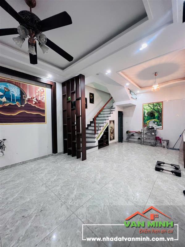 Nhà 3 tầng đường Đồng Hoà - Giá chỉ 2,3 tỷ - Tây nam